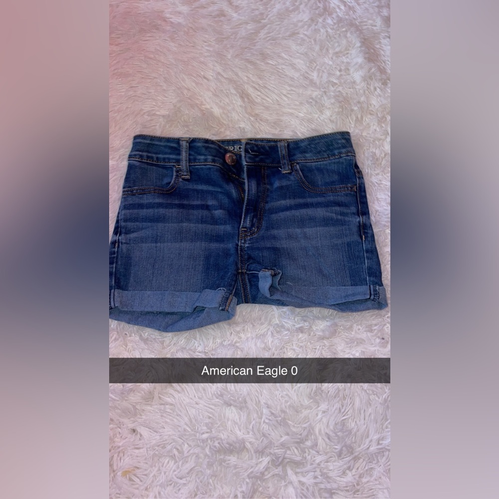 American Eagle shorts. Size 0. $15+shipping.